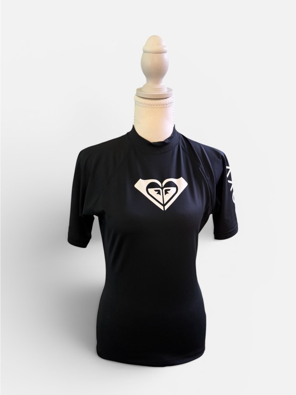 Roxy Black Short-Sleeve Compression Fit Rash Guard Sz Large NWOT